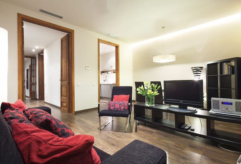 Aspasios Urquinaona Apartments