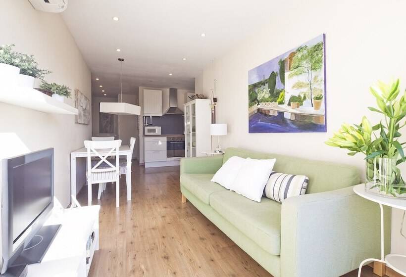 Aspasios Urquinaona Apartments