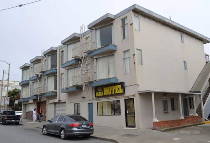 فندق على الطريق Ocean Inn