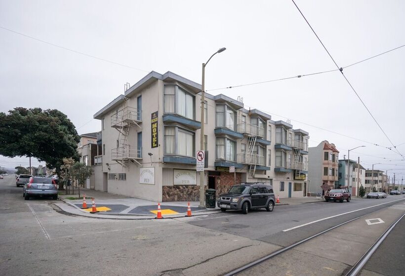 فندق على الطريق Ocean Inn