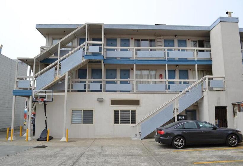 فندق على الطريق Ocean Inn