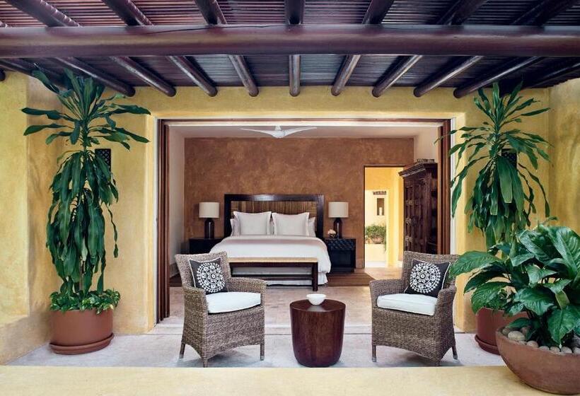Four Seasons Resort Punta Mita