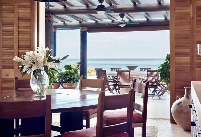 Four Seasons Resort Punta Mita