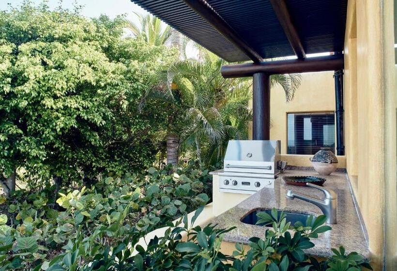 Four Seasons Resort Punta Mita