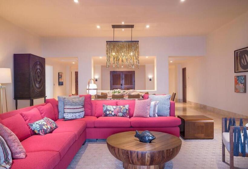 Four Seasons Resort Punta Mita