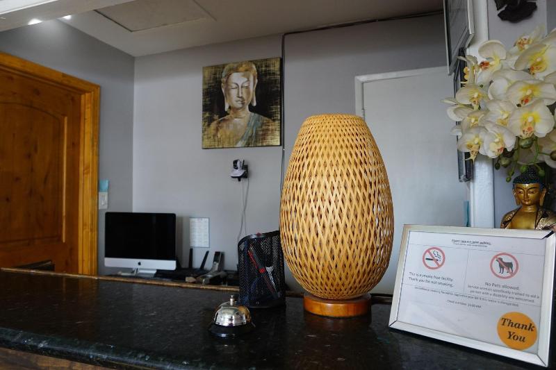 Отель A&a Lake Tahoe Inn