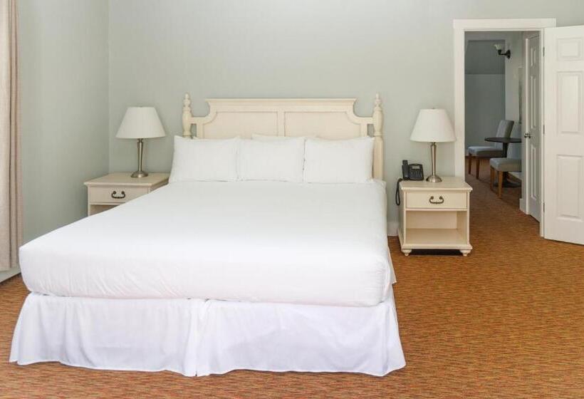 Отель Admiral S Inn Resort