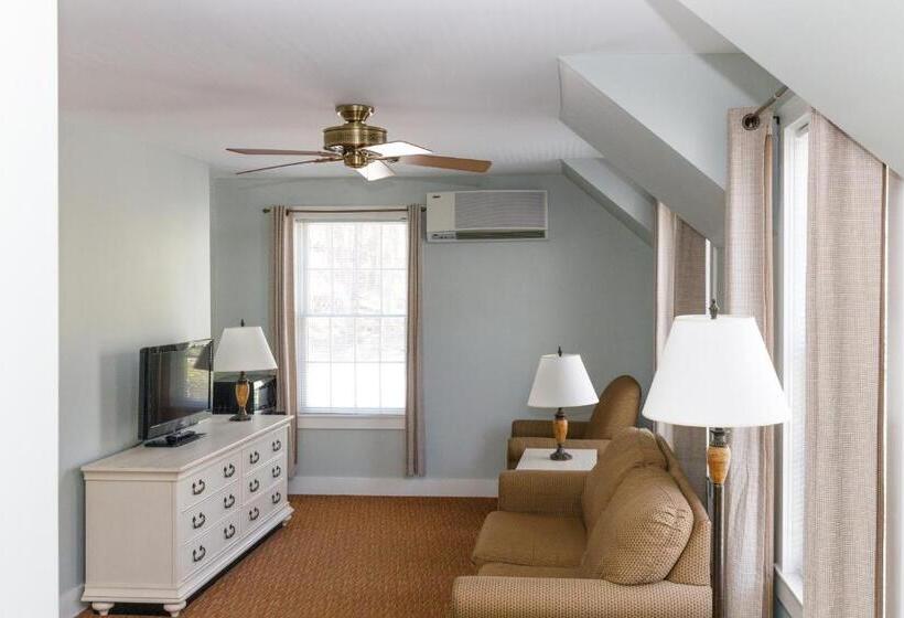 Отель Admiral S Inn Resort