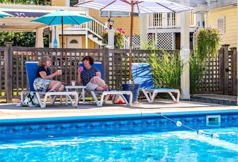 Отель Admiral S Inn Resort