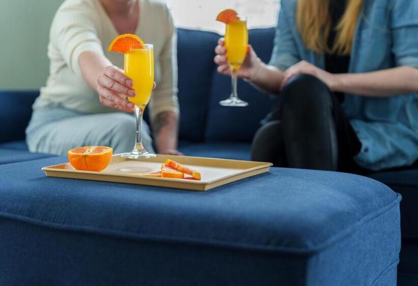 Отель Admiral S Inn Resort