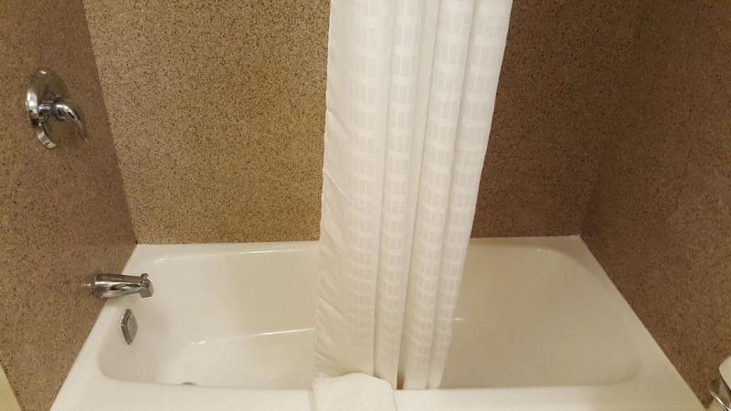 Отель Airport Waterfront Inn