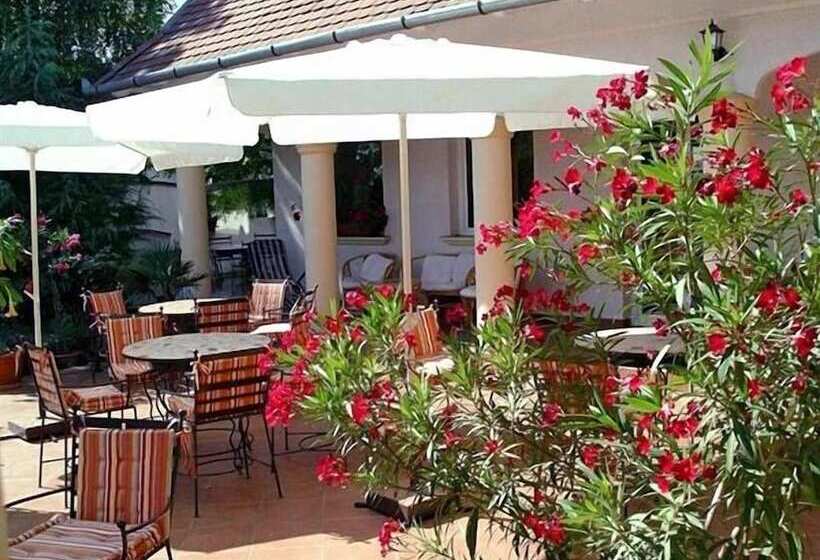 Отель Albergo Giardino