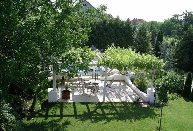 Отель Albergo Giardino