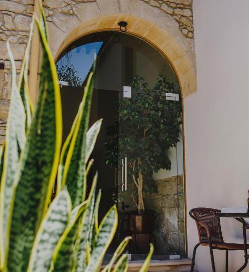 ホテル Alkisti City