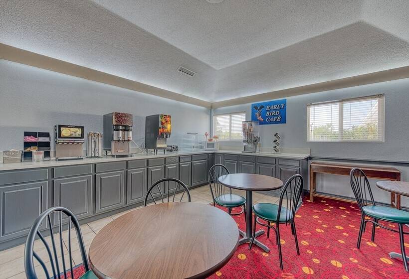 호텔 American Inn And Suites Dundee