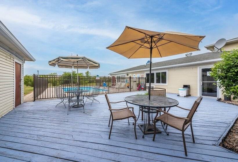 호텔 American Inn And Suites Dundee