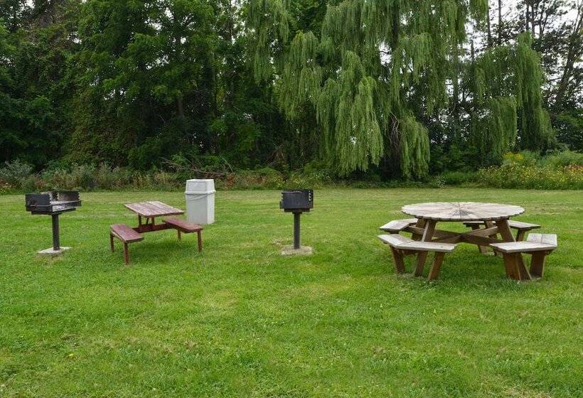 호텔 Americas Best Value Inn Geneva