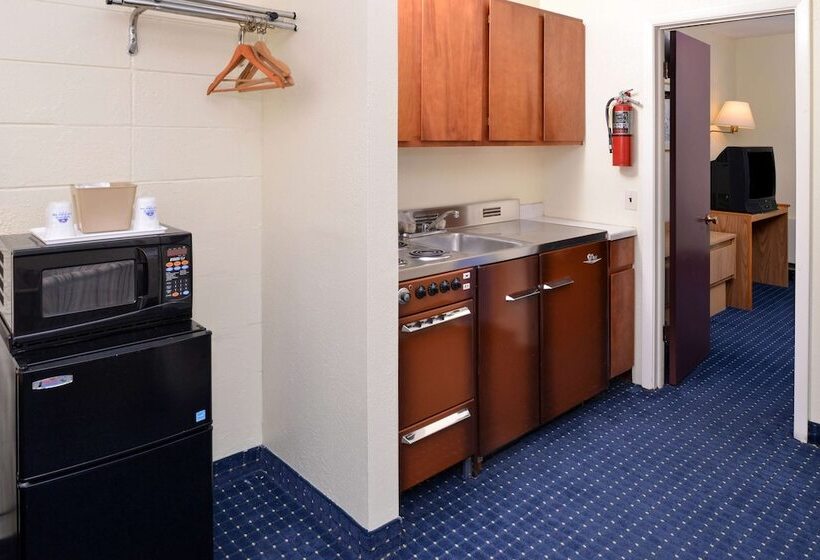 בית מלון כפרי Americas Best Value Inn Geneva