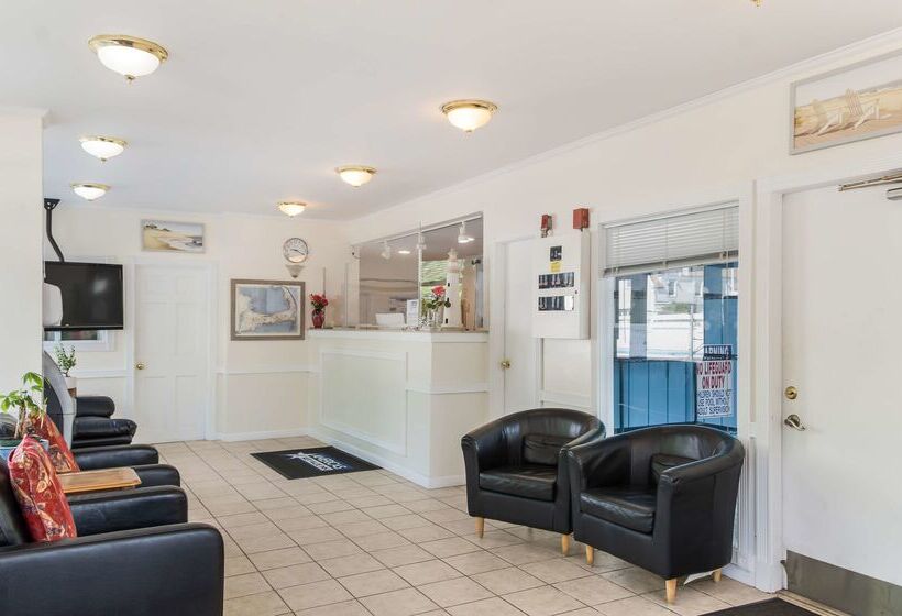 בית מלון כפרי America S Best Value Inn & Suites/hyannis