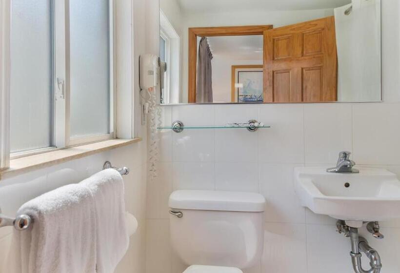 בית מלון כפרי America S Best Value Inn & Suites/hyannis