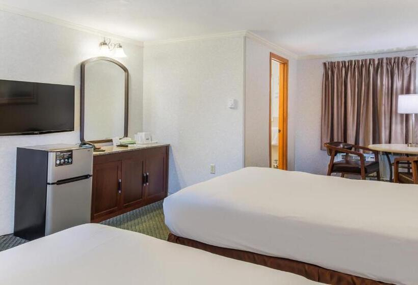 בית מלון כפרי America S Best Value Inn & Suites/hyannis