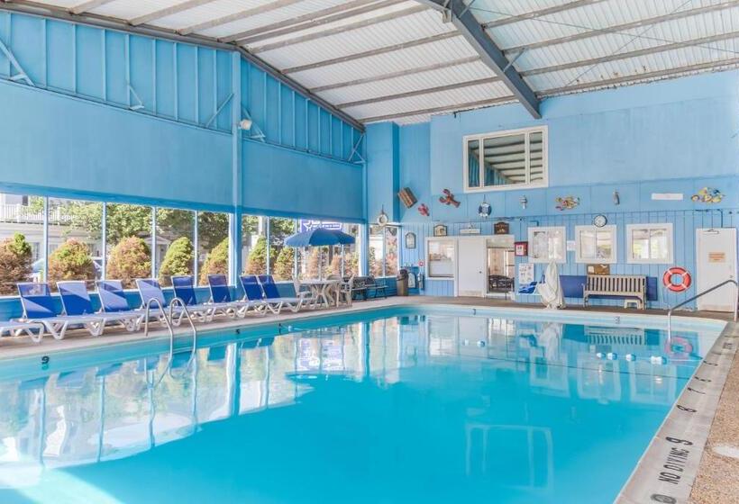 בית מלון כפרי America S Best Value Inn & Suites/hyannis