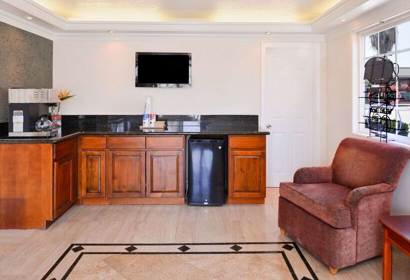 Отель Americas Best Value Inn San Bernardino