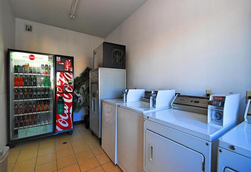 Отель Americas Best Value Inn Westmorland