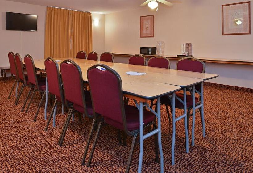 Отель Americas Best Value Inn Westmorland