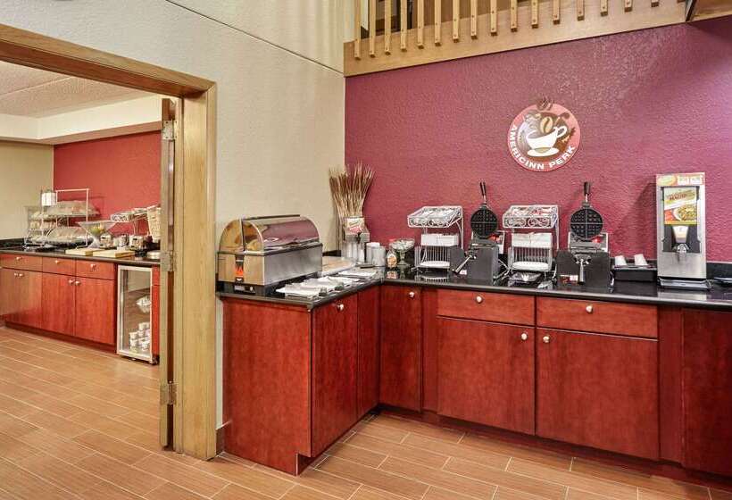 فندق Americinn By Wyndham Burlington