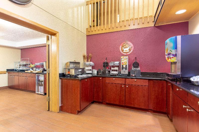 فندق Americinn By Wyndham Burlington