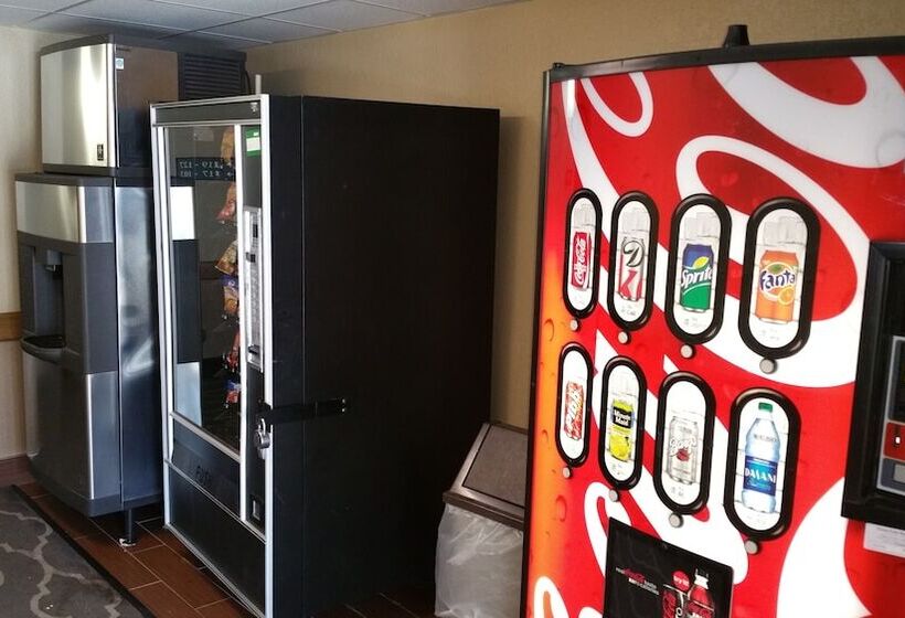 فندق Americinn By Wyndham Burlington