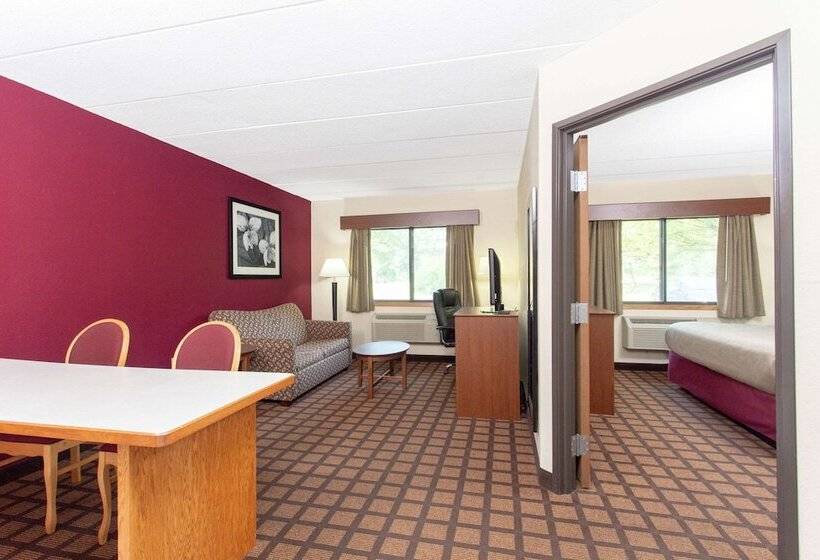 فندق Americinn By Wyndham Burlington