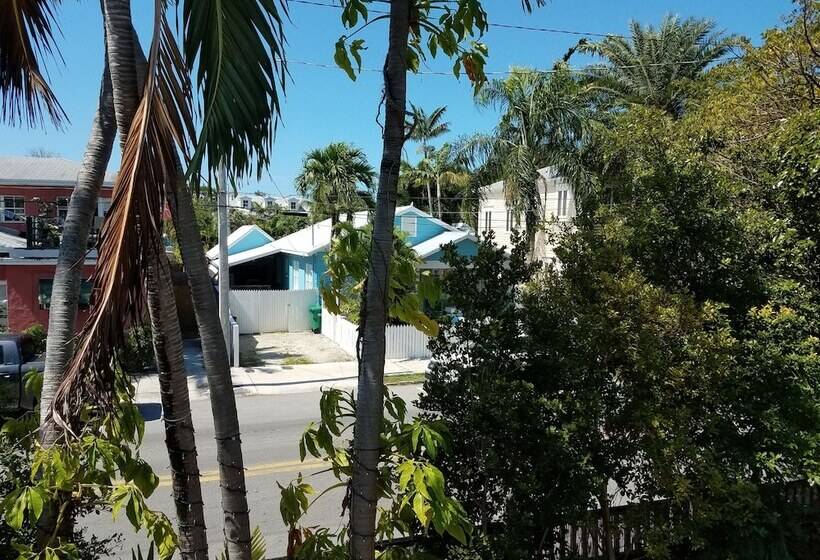 فندق Authors Key West Guesthouse