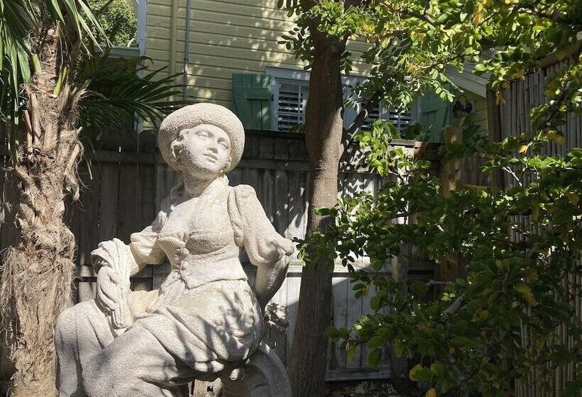 فندق Authors Key West Guesthouse