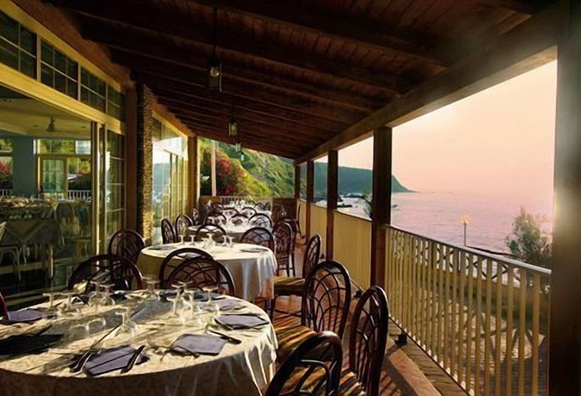 בית מלון כפרי Baia Tropea Resort