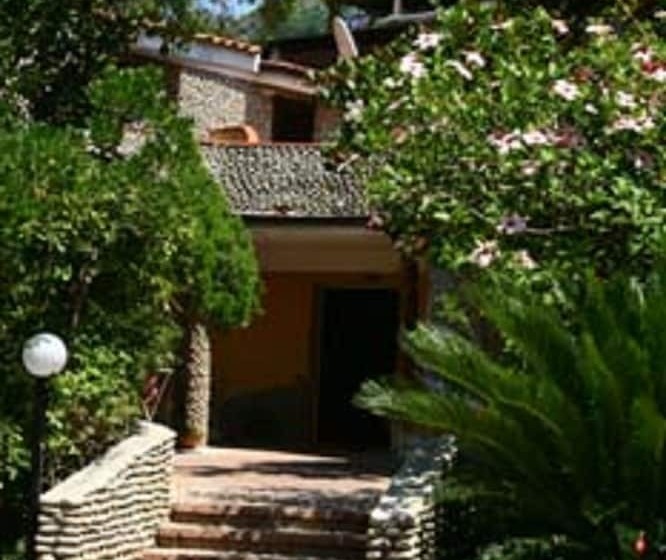 בית מלון כפרי Baia Tropea Resort