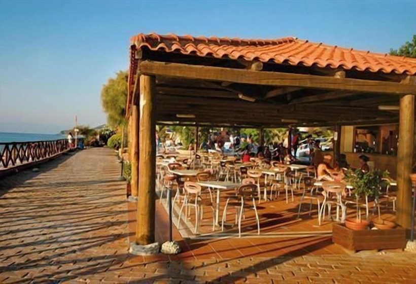 בית מלון כפרי Baia Tropea Resort