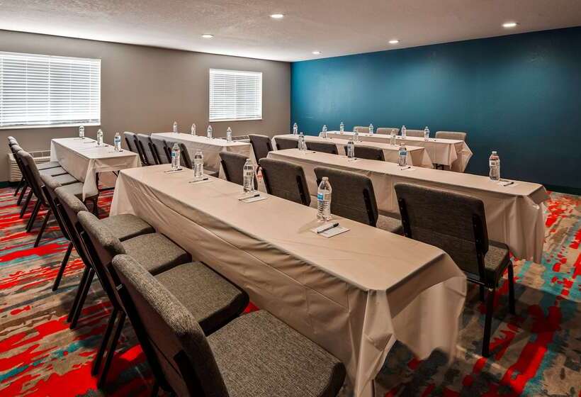 فندق Best Western Dewitt