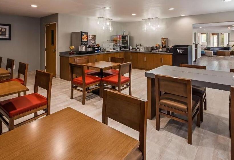 فندق Best Western Dewitt