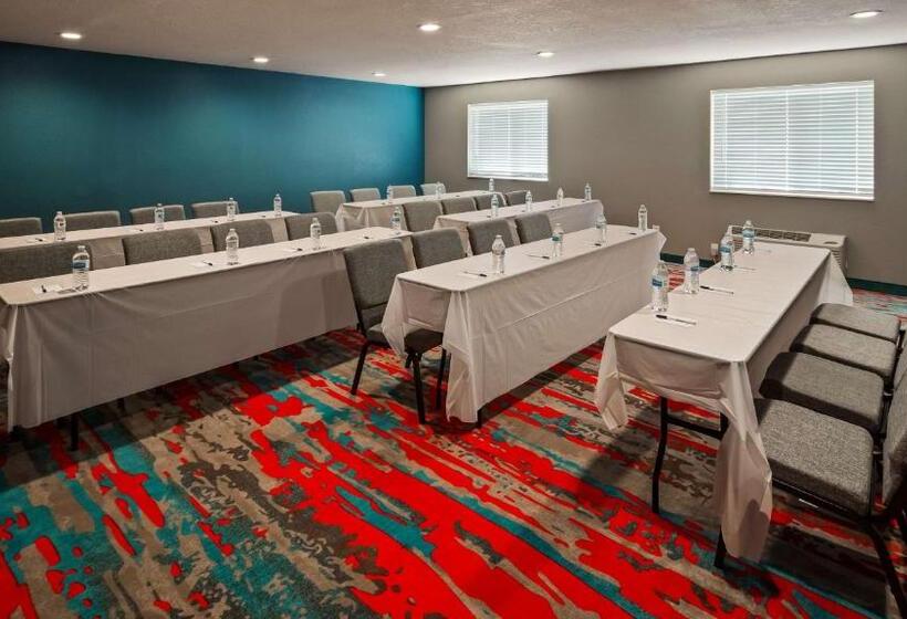 فندق Best Western Dewitt