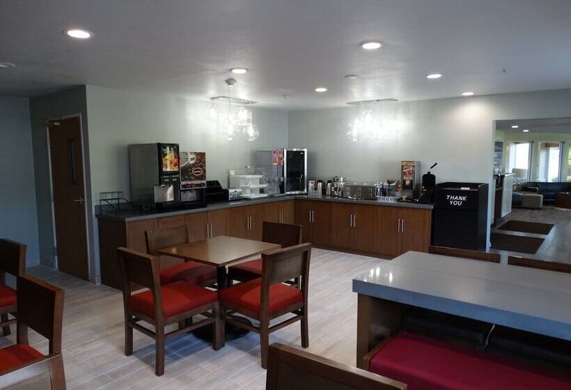 فندق Best Western Dewitt