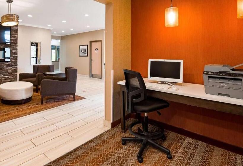 בית מלון כפרי Best Western Muscatine   Pearl City