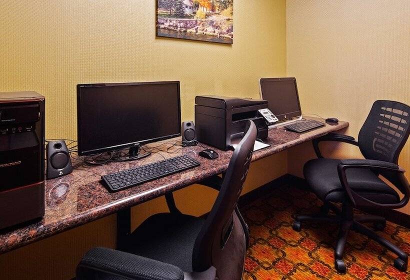 فندق Best Western Plus Finger Lakes Inn & Suites