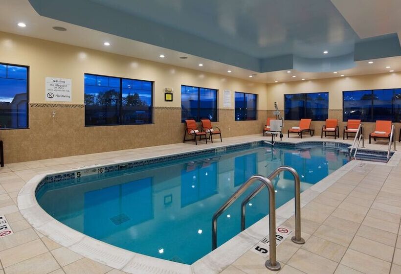 فندق Best Western Plus Finger Lakes Inn & Suites