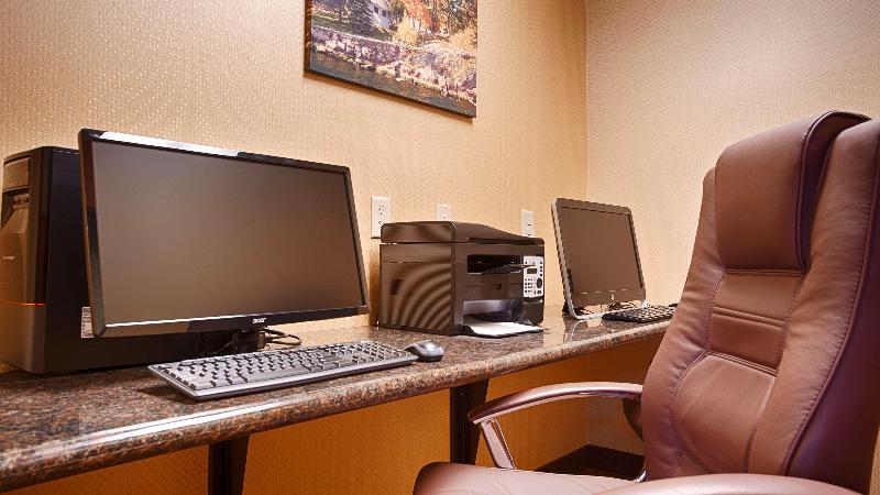 فندق Best Western Plus Finger Lakes Inn & Suites