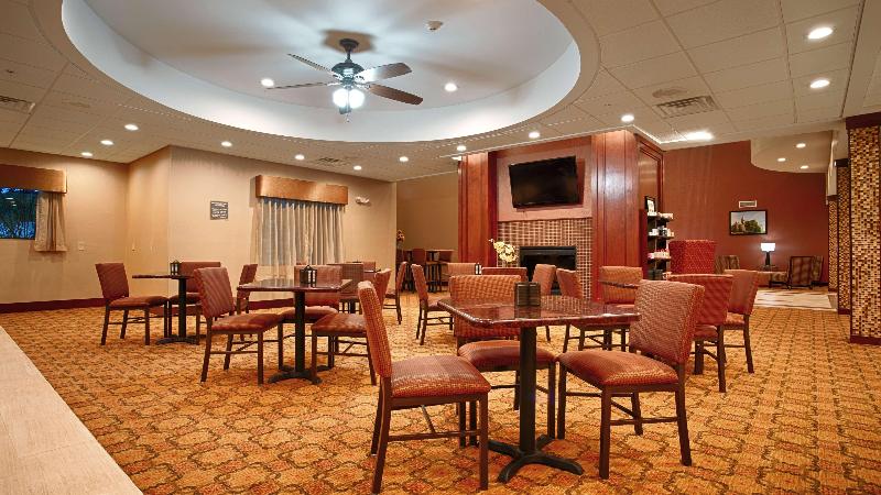 فندق Best Western Plus Finger Lakes Inn & Suites