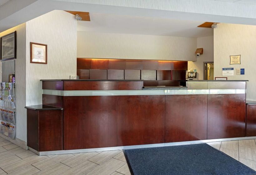 ホテル Best Western Plus Reading Inn & Suites