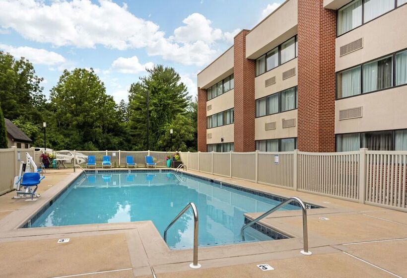 ホテル Best Western Plus Reading Inn & Suites