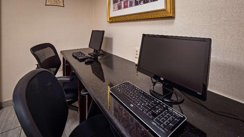 ホテル Best Western Plus Reading Inn & Suites